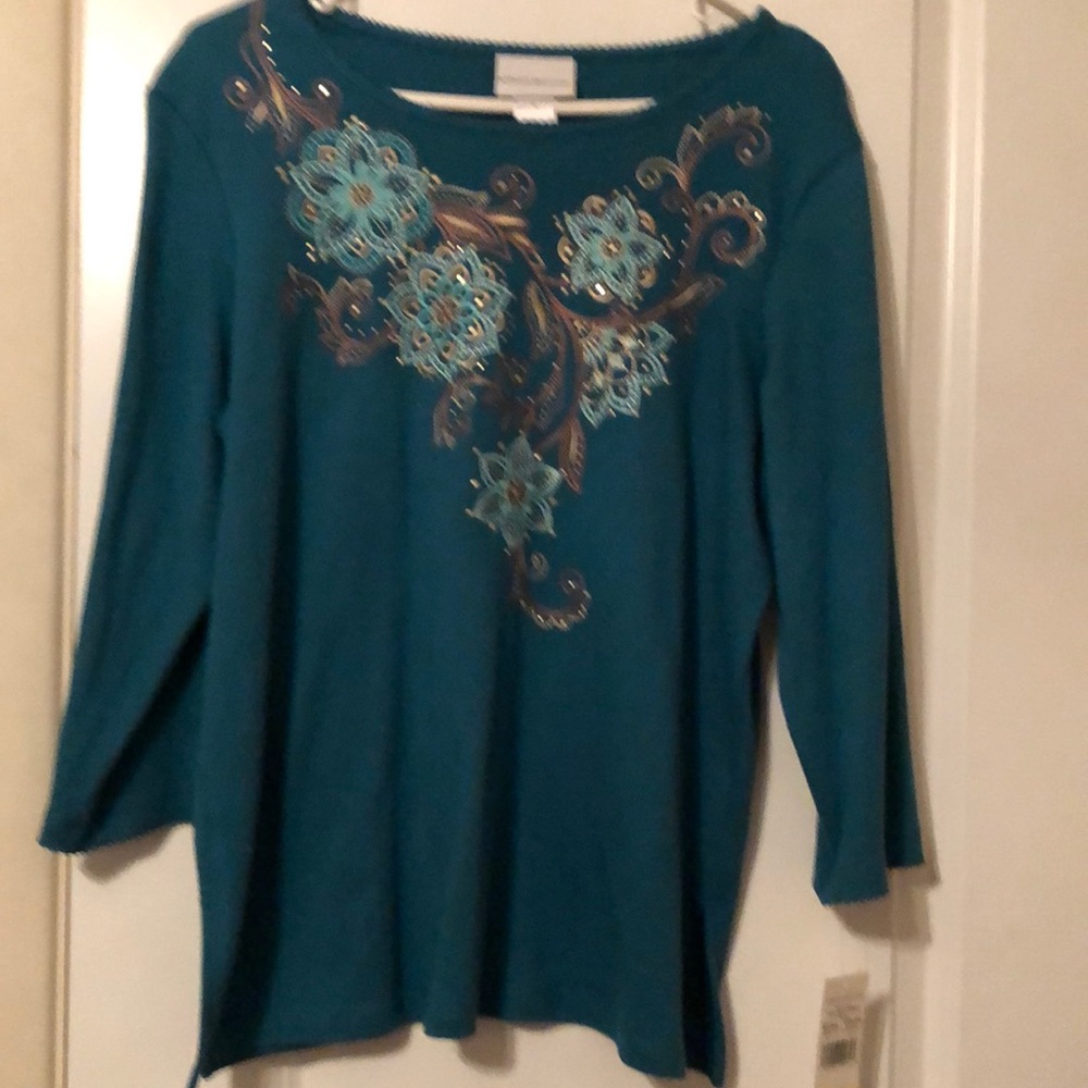 Size M Alfred Dunner Ladies Top with 3/4 Sleeves NWT in Green